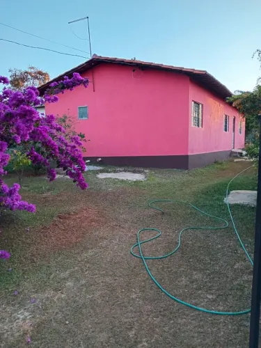 Casa Espaçosa com Pomar e Cisterna na Serra do Cipó 