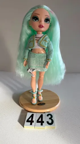 RAINBOW HIGH SERIS 3 DAPHNE MINTON FASHION DOLL COM OS ACESSORIOS DAS FOTOS SEM SUPORTE