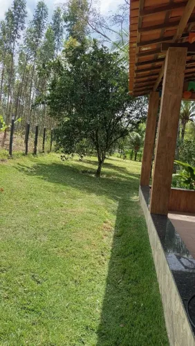 Sítio em Araçás há 4 km do centro da cidade.