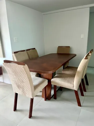 Mesa 6 cadeiras (Perfeito estado)