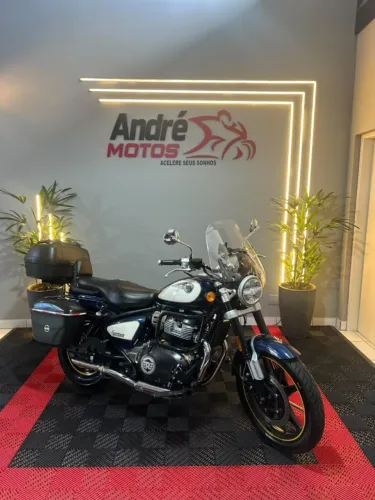 Royal Enfield Super Meteor Interstellar 650cc ABS 2025