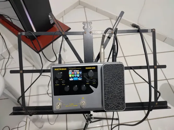 Pedaleira multiefeitos sonicake matribox