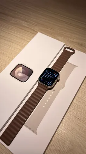 Apple Watch Séries 9 GPS 41mm Alumínio