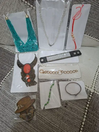Colares e Pulseiras 
