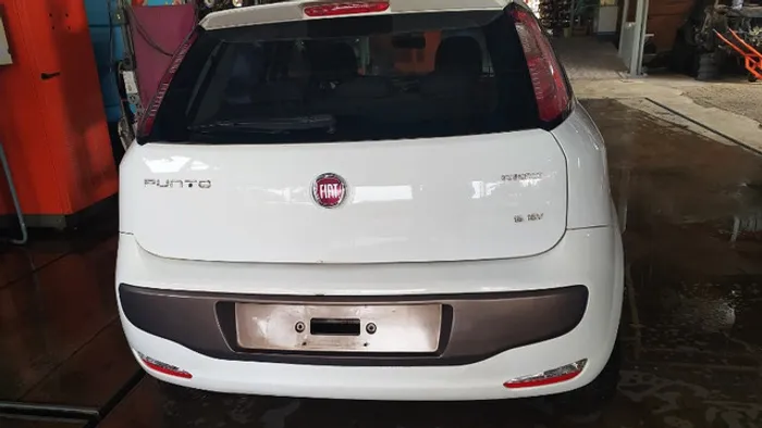Peças usadas Fiat Punto Essence 2013 2014 1.6 16v flex 117cv câmbio manual