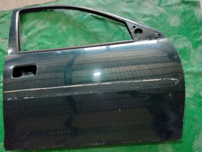 Porta Dianteira Direita GM/Corsa Super 1995/00 4 Portas.