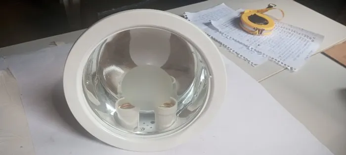 Luminária de embutir c/vidro 23cm