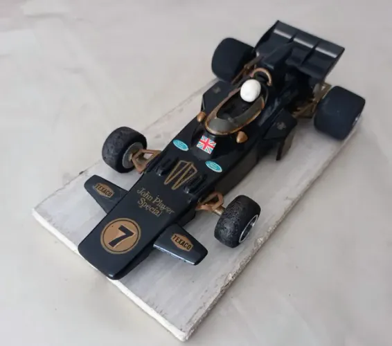 Carro de autorama estrela lotus década de 70