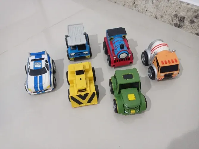 Kit 6 carrinhos de borracha com fricção Kid Galaxy - Importado.