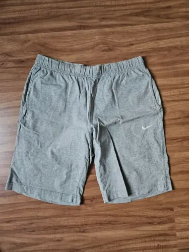 Bermuda de moletom Nike