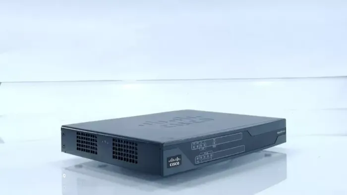 Roteador De Serviços Integrados Cisco C881-k9 Serie 880
