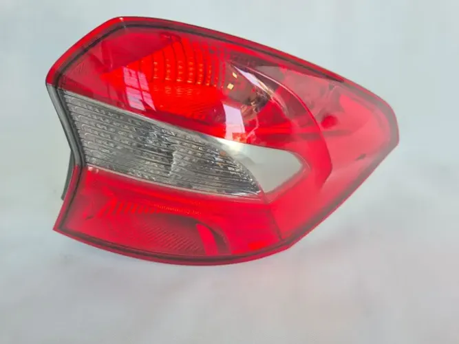 Lanterna Direita Ford Ka Sedan 2014 2015 2016 2017 Original 