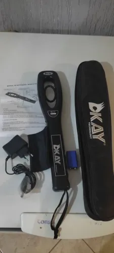 Detector de metais portátil 
