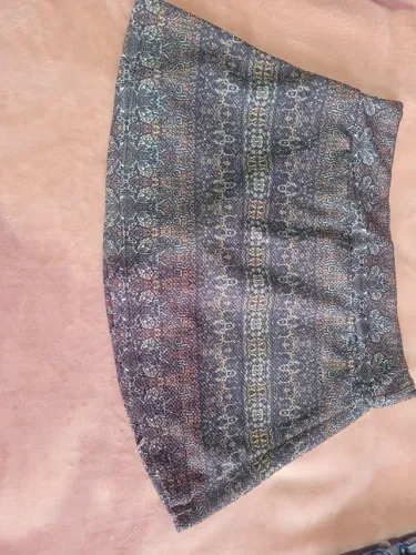 Shorts saia esverdeado veste p/m