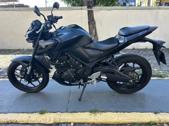 MT 03 2022/2023 preta / novíssima / pouco rodada