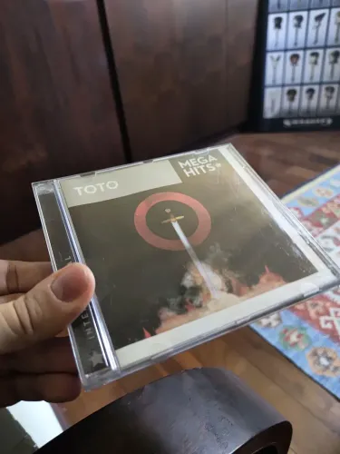 Cd toto megahits (novo)