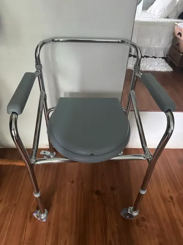 Cadeira Pra Banho 4 Rodas Com Assento
