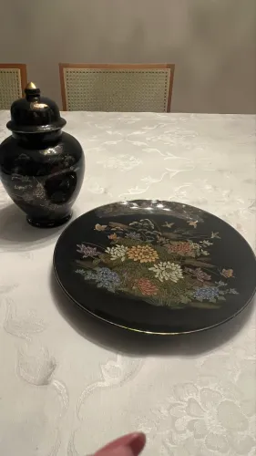 Conjunto Japonês estilo Kutani (Vaso Assinado + Prato Decorativo)