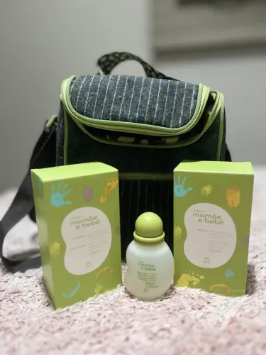 SUPER LIQUIDAÇÃO-Último Kit Natura Mamãe e Bebê - 4 itens com Frasqueira Térmica PROMOÇÃO 
