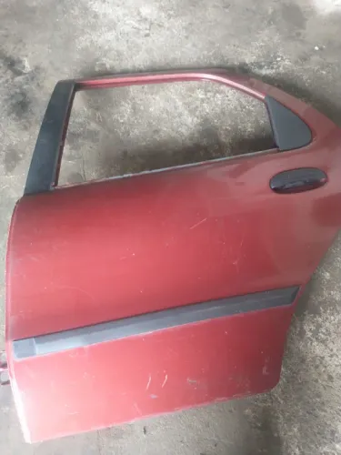 Porta traseira esquerda Fiat Palio 97
