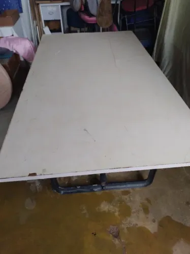 Mesa para Reunião conservada