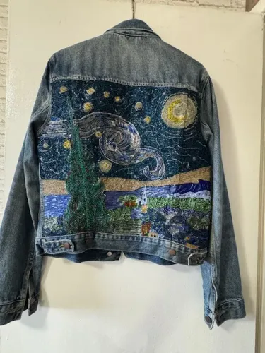 jaqueta jeans gap bordada em miçangas van gogh