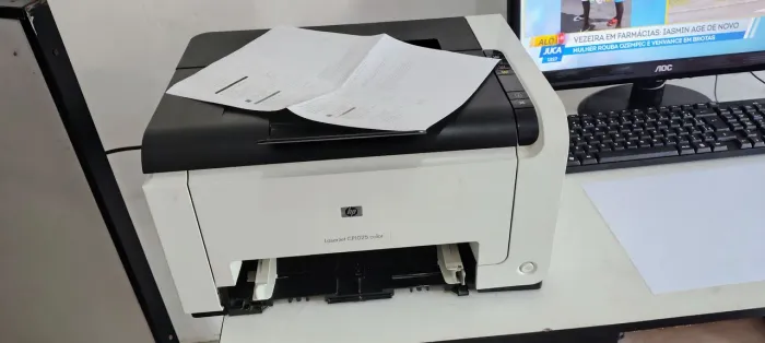 Vende se Impressora HP LaserJet CP1025 Color