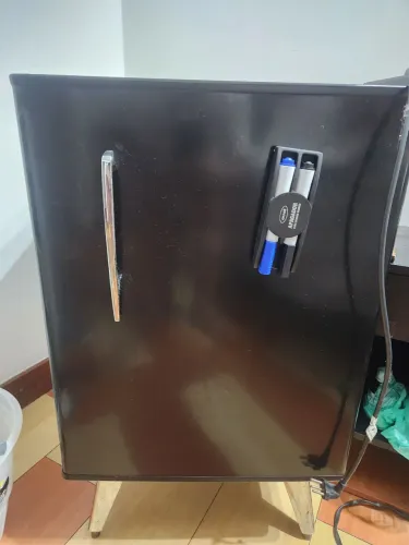 Frigobar retrô preto brastemp 127v