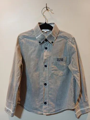 Camisa infantil Hugo Boss, semi-nova, tam. 4 anos.