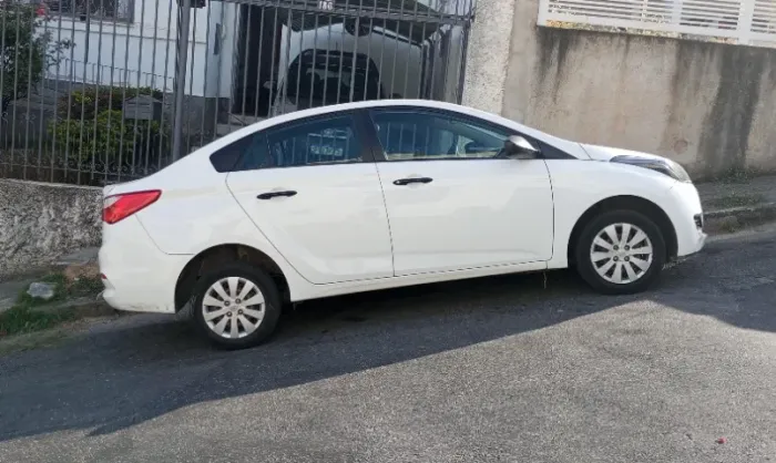 Hyundai HB20S Unique 1.0 Flex 12V Mec. 2019