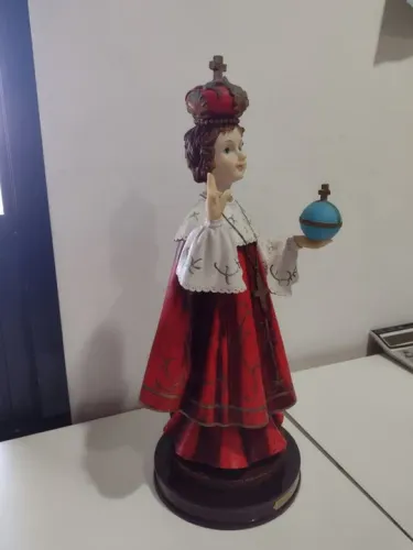 Vendo imagem de santos católicos