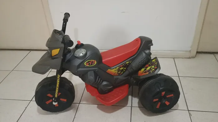 Triciclo Elétrico Bandeirante