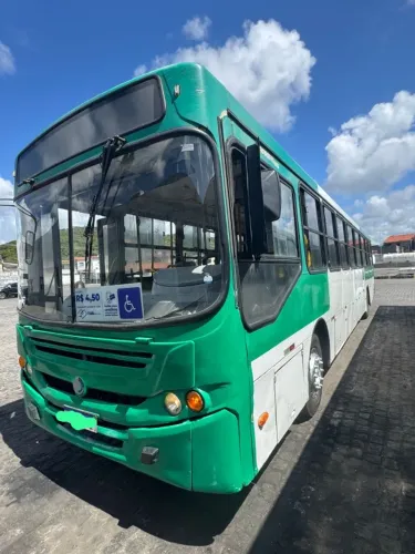 Caio VIP MB OF 1722 2011/2011