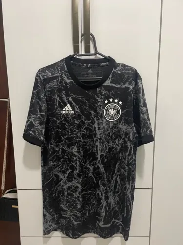 Camiseta Adidas Alemanha - Pré jogo 2022