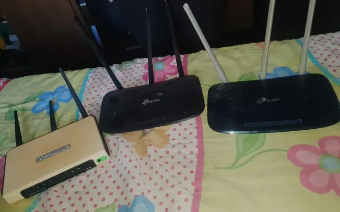 Roteadores Wi-Fi TP-Link e D-Link