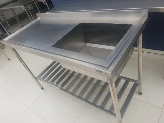 Pia inox 1.50 a pronta entrega, cuba posicionada a critério do cliente