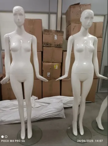 Manequim Feminino Branco Cabeça + Base - Fornecedor Expor Manequins