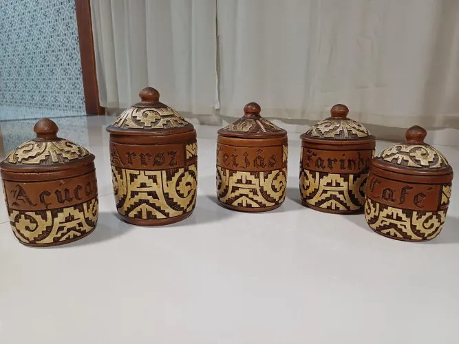 ARTE MARAJOARA. Cjto de Potes para Mantimentos. 5 potes c tampa. Antiguidade.