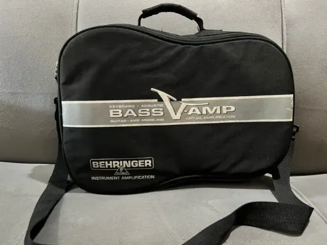 Pedaleira de Baixo Behringer Bass V-Amp 110v