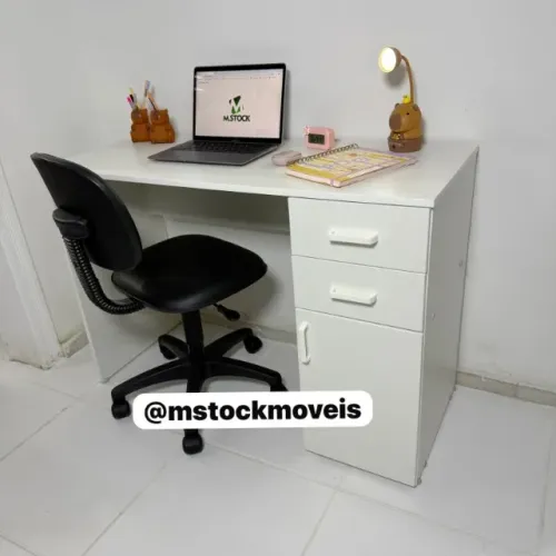 mesa small 1,10 x 0,45m 2 gavetas 1 armário na cor branca 