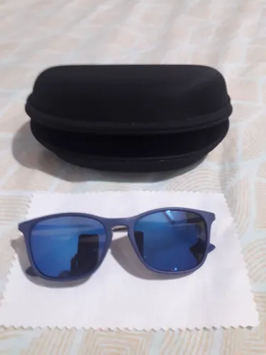 VENDO ÓCULOS DE SOL INFANTIL