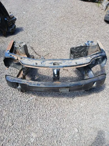 Painel frontal com caixa de rodas sandero 2009 a 2013
