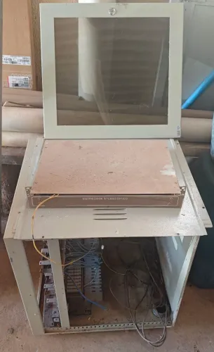 Rack Organizador para sistema de Câmeras R$ 100,00