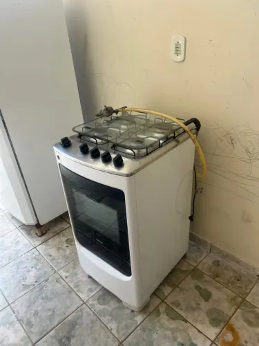 Geladeira Bosch e fogão cônsul 