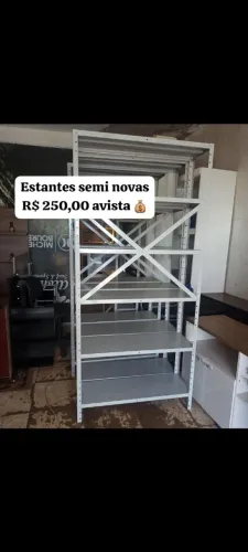 ESTANTES DE FERRO RESISTENTES - 6 PRATELEIRAS SEMI NOVAS