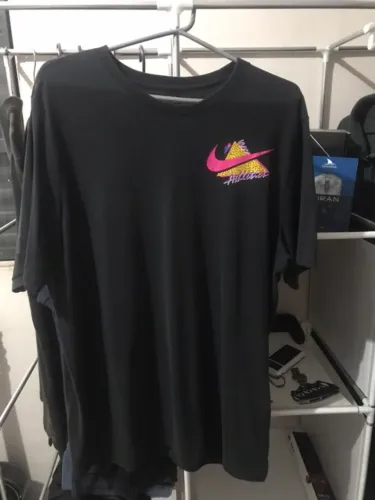 camisa nike athletics