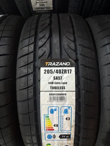 Kit 2 pneus Trazano 205/40/17