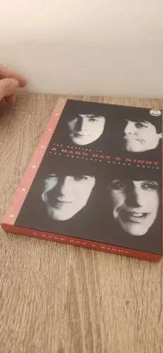 The Beatles - RELIQUIA A Hard Day's Night - CD room