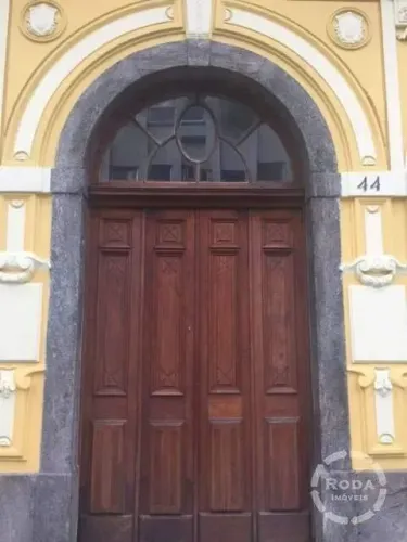 PREDIO COMERCIAL NO CENTRO