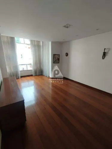 Apartamento 3 quartos amplos vista livre, sala ampla na Rua bambina - Botafogo